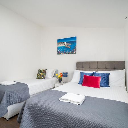 Skyvillion-Stevenage Amazing 3Bed House, Garden, Free Off Street Parking For 2 Cars, Wifi Apartment Exterior foto