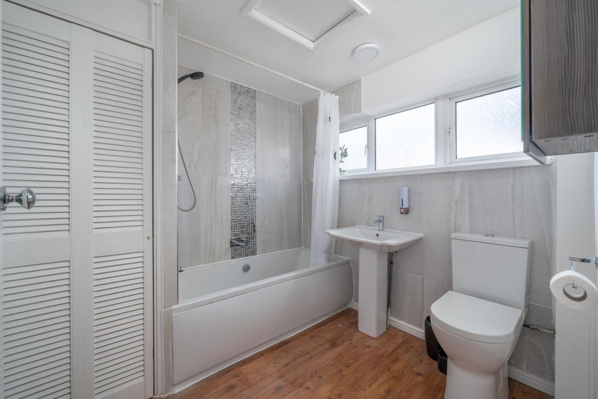 Skyvillion-Stevenage Amazing 3Bed House, Garden, Free Off Street Parking For 2 Cars, Wifi Apartment Exterior foto